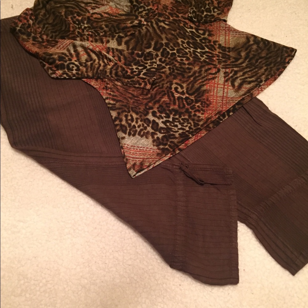 Brown Chico’s cropped pants